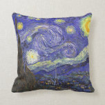Almofada Starry Night Over Rhone van Gogh Travesseiro decor<br><div class="desc">A Noite Estrelada (holandesa: De sterrennacht) é uma pintura do artista poste-impressionista holandês Vincent van Gogh. A pintura retrata a vista do lado de fora de sua janela do sanatório à noite, embora tenha sido pintada da memória durante o dia. Desde 1941 está na coleção permanente do Museu de Arte...</div>