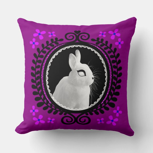 Almofada Strange White Bunny: Magenta, Black & Blue (Frente)