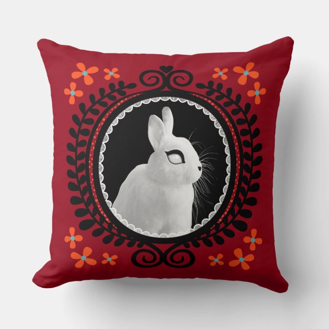 Almofada Strange White Bunny: Red, Black, Teal, & Orange (Frente)