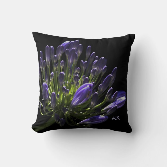 Almofada Sunlit Blooming Purple Agapanthus, African Lily (Frente)
