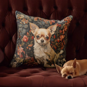 Almofada Sweet Chihuahua em um Jardim do Estilo William Mor
