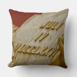 Almofada Tablete da Estátua da Liberdade Vermelho Dourado