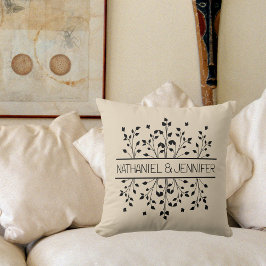 Almofada Tan & Black Floral Frame Monograma Casamento