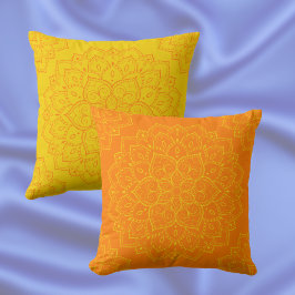Almofada Tangelo Orange and Empire Yellow Boho Mandala