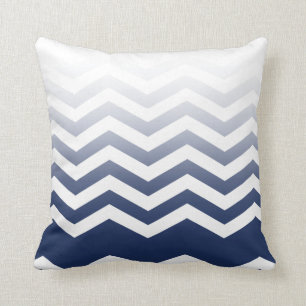 Almofada :: TBA:: Estilo de Ombre Chevron! marinho