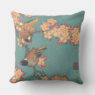 Almofada Tentilhão-de-bico-grosso de Hokusai e Flor de Cere