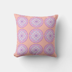 Almofada Teste padrão da mandala na lavanda, na orquídea 