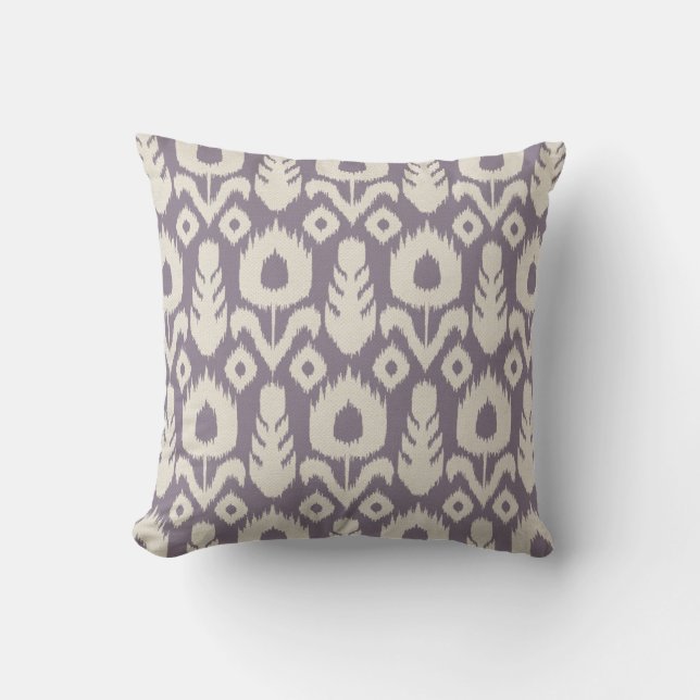 Almofada Teste padrão de Ikat na lavanda e natural florais (Frente)