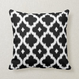 Almofada Teste padrão de Ikat Quatrefoil preto e branco