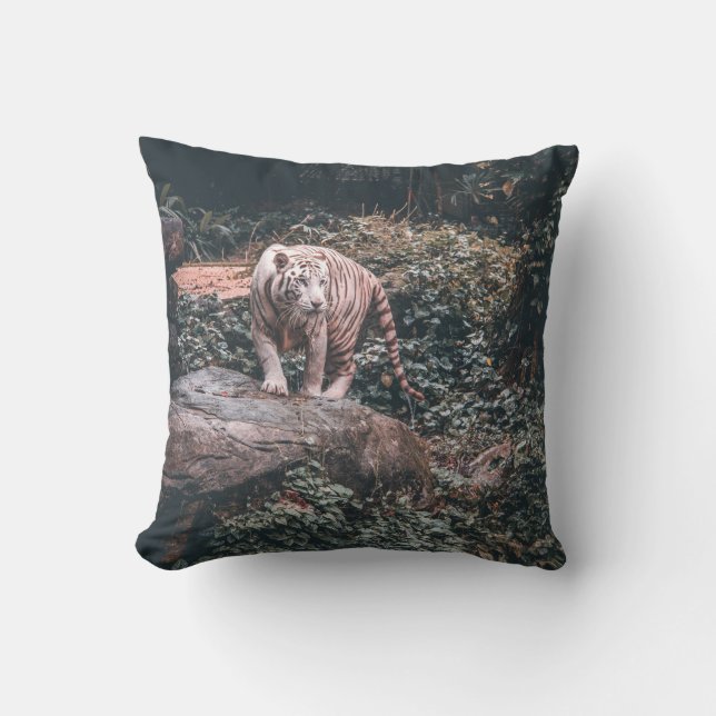 ALMOFADA TIGRE BRANCO EM PEDRA DE CINZA (Frente)