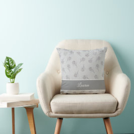 Almofada Timeless Botanical Bloom Soft Grey Monogram