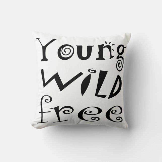 Almofada Tipografia personalizável “Young Wild Free” (Frente)