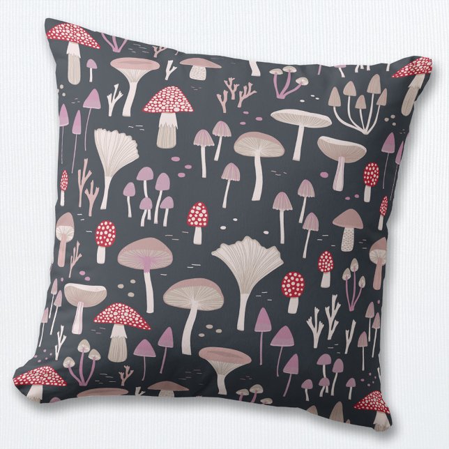 Almofada Toadstool Fungi (Mushroom, toadstool and fungi woodland pattern throw pillow)