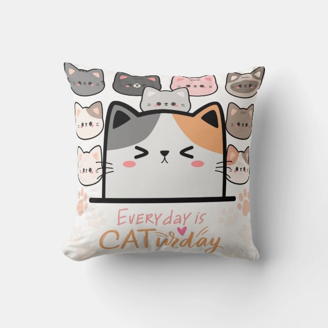 Almofada Todo dia é Cat-urday (Frente)