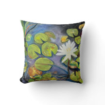 Travesseira Decorativa Lírio de Água em Flor