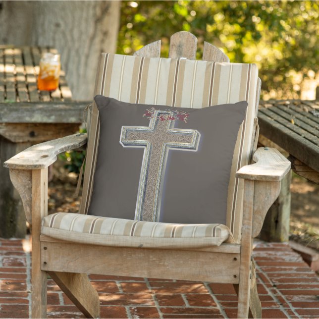 Almofada Travesseiro ao ar livre com fundo castanho (Cadeira)