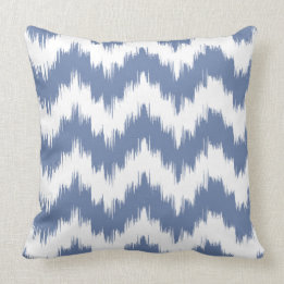 Almofada Travesseiro AZUL de Ikat Chevron da SERENIDADE