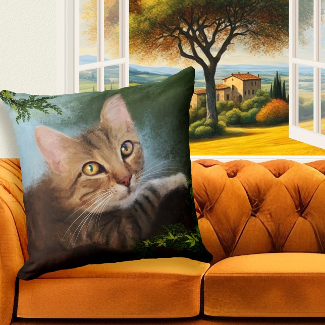 Almofada Travesseiro Curioso de Belas Artes Gatinhos (Pillow featuring a painting of a cute kitty that climbed a tree to get a closer look of the heavens)