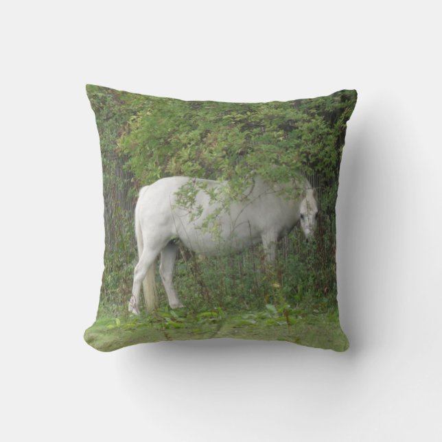 Almofada Travesseiro de Cavalo Branco Tímido (Frente)