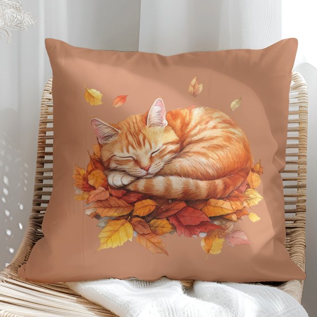 Almofada Travesseiro de Terracotta Ginger Ginger Dormindo (Cozy Sleeping Ginger Cat Terracotta Pillow on a sunny boho armchair)