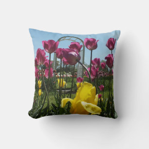 Almofada Travesseiro decorativo das Tulipas do Jardim Amare