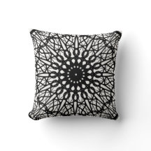 Travesseiro decorativo de Mandala Preto e Branco