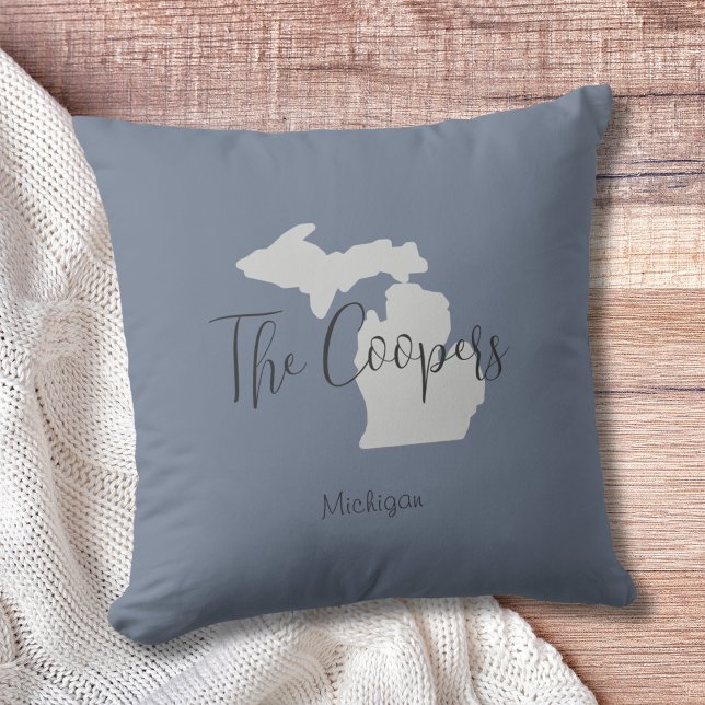 Almofada Travesseiro decorativo de Nome da Família do Estad (Show pride for your state and personalize it!  "love makes this house a home in <your state>")