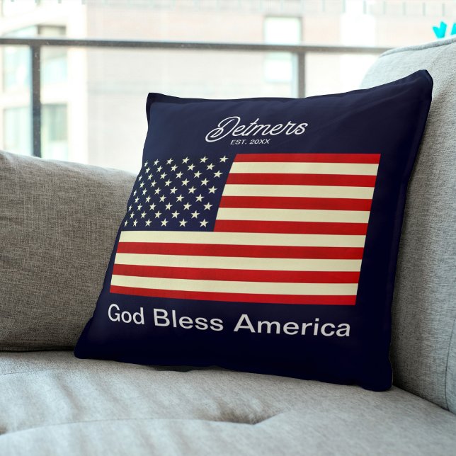 Almofada Travesseiro decorativo de Sinalizador Personalizad (Personalized God Bless America Flag Throw Pillow)