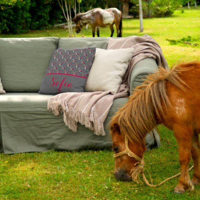 Almofada travesseiro decorativo do nome do padrão do triâng (Criador carregado)