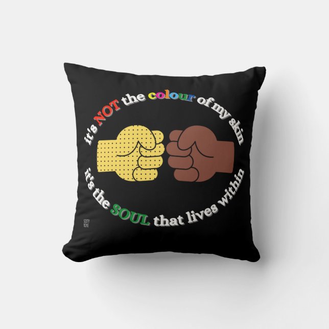 Almofada travesseiro decorativo "END RACISM" (Frente)