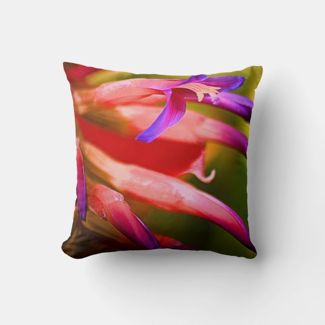 Almofada Travesseiro decorativo Floral Elegante e Whimsical (Frente)