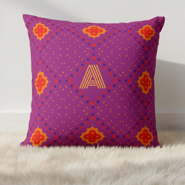 Almofada Travesseiro decorativo Personalizado Moderno Triba (Customize this purple modern tribal throw pillow with the initial of your choice.)