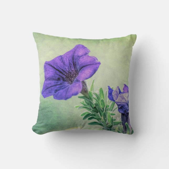 Almofada Travesseiro decorativo Pintado de Petunia Púrpura (Frente)