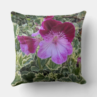 Almofada Travesseiro Decorativo-Série Floral Gerânio-Traves