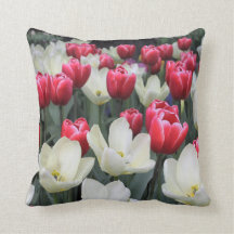 Travesseiro decorativo vermelho & branco das