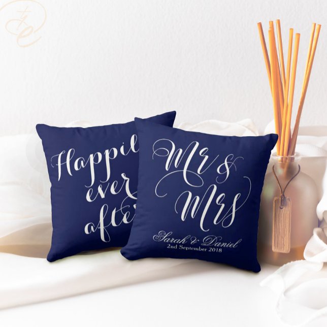 Almofada Travesseiro do Sr. e Sra. Wedding Keepsasasaame Az (Mr and Mrs wedding keepsake pillow, happily ever after design By TheDesignsEnchanted)