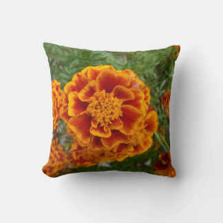 Almofada Travesseiro Floral com Imagem de Marigold
