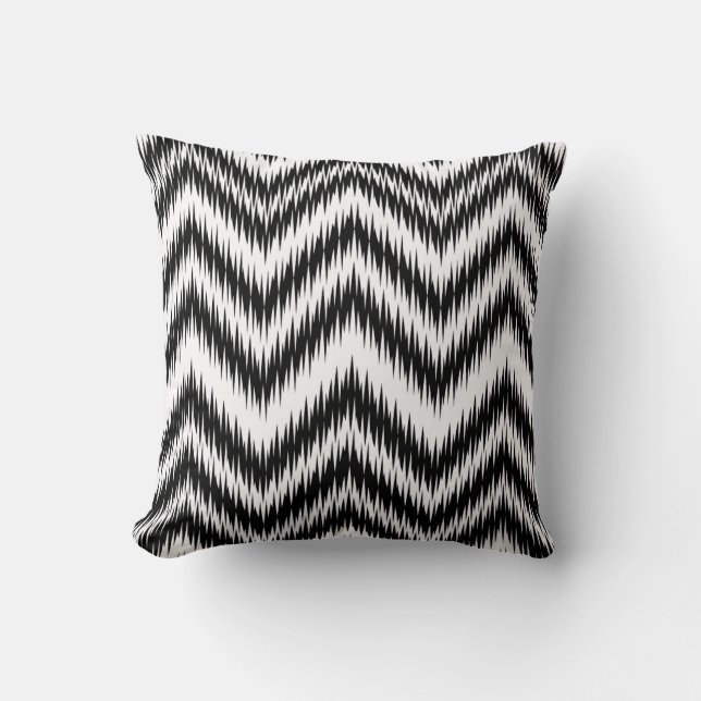 Almofada Travesseiro Padrão Ikat Chevron Preto e Branco (Frente)