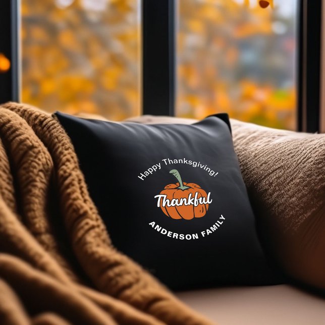 Almofada Trendy Black Happy Graças Pumpkin (Black Happy Thanksgiving Throw Pillow)