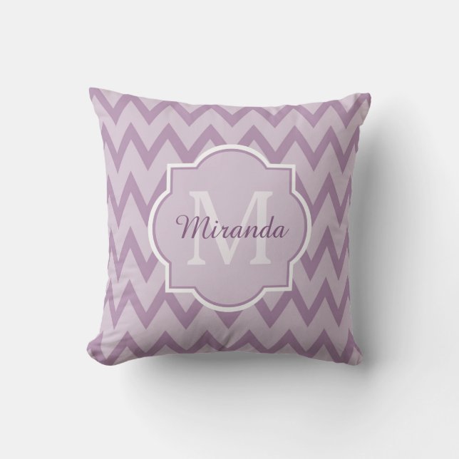 Almofada Trendy Purple Chevron Zigzag Name e Monograma (Frente)