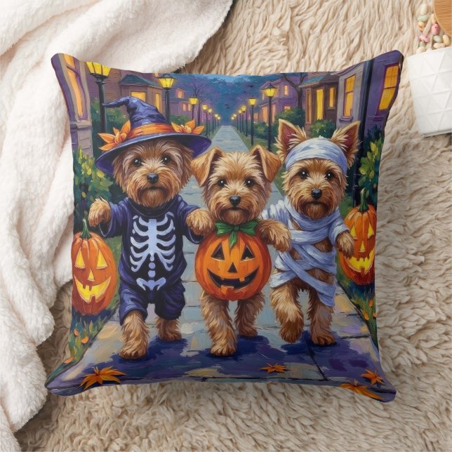 Almofada Trick-or-Treing Yorkipoo em Figurinos de Halloween (Cobertor)