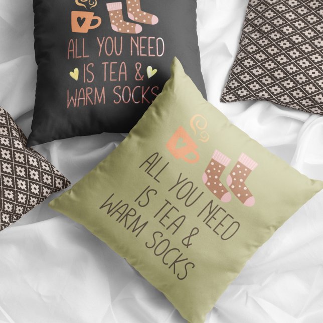 Almofada Tudo que você precisa é de meias de chá e aquecime (All you need is Tea & Warm socks two colors sides Throw Pillow)