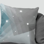 Almofada Turquesa cinza e Padrão Geométrico Branco<br><div class="desc">O travesseiro decorativo moderno apresenta uma turquesa de cinza e um padrão geométrico branco com tons de luz e cinzas de carvão sobre um simples fundo de turquesa. Essa composição de abstrato é construída sobre combinações de quadrados repetidos, que são sobrepostos e entrelaçados para formar um padrão na moda-linear. Um...</div>