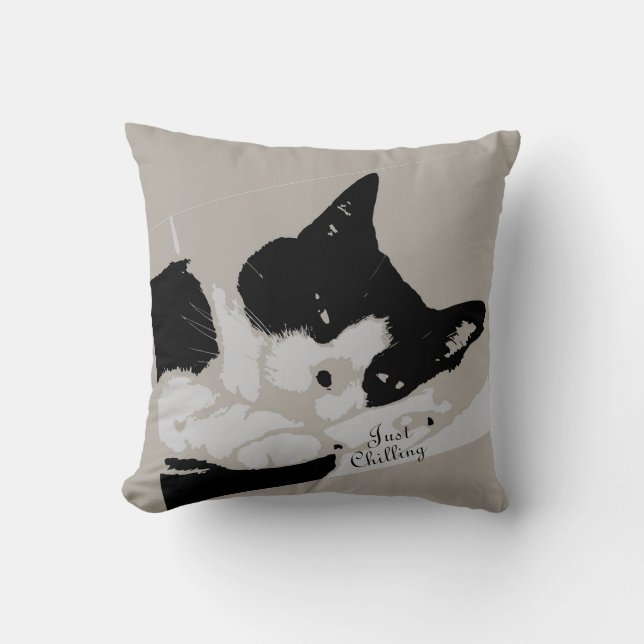 Almofada Tuxedo Cat Chiling (Frente)