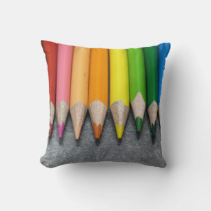 Almofada Uma Linha de Lápis Coloridos.
