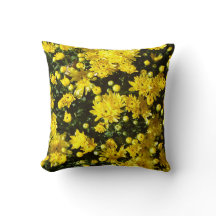 Uma multidão de Mães amarelas