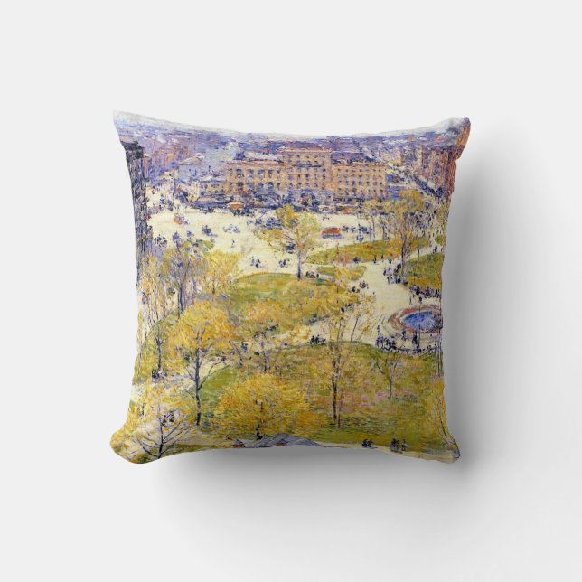 Almofada Union Square em Primavera por Frederick Childe Has (Frente)