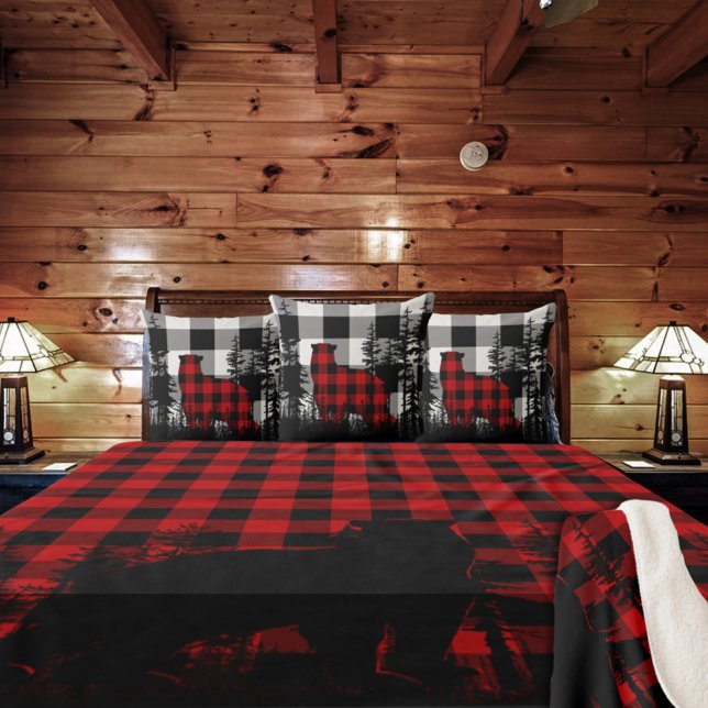 Almofada Urso Florestal de Pinheiros da Xadrez de Buffalo B (White Buffalo Plaid Woodland Pine Forest Bear Throw Pillow)