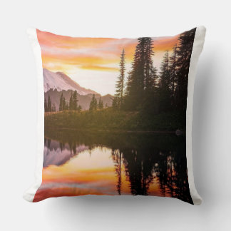 Almofada Velvet Elegance: Coleta de Travesseiros decorativo