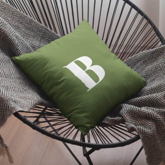 Almofada Verde Oleícola Escuro Monograma (Monogrammed Dark Olive Green Throw Pillow)
